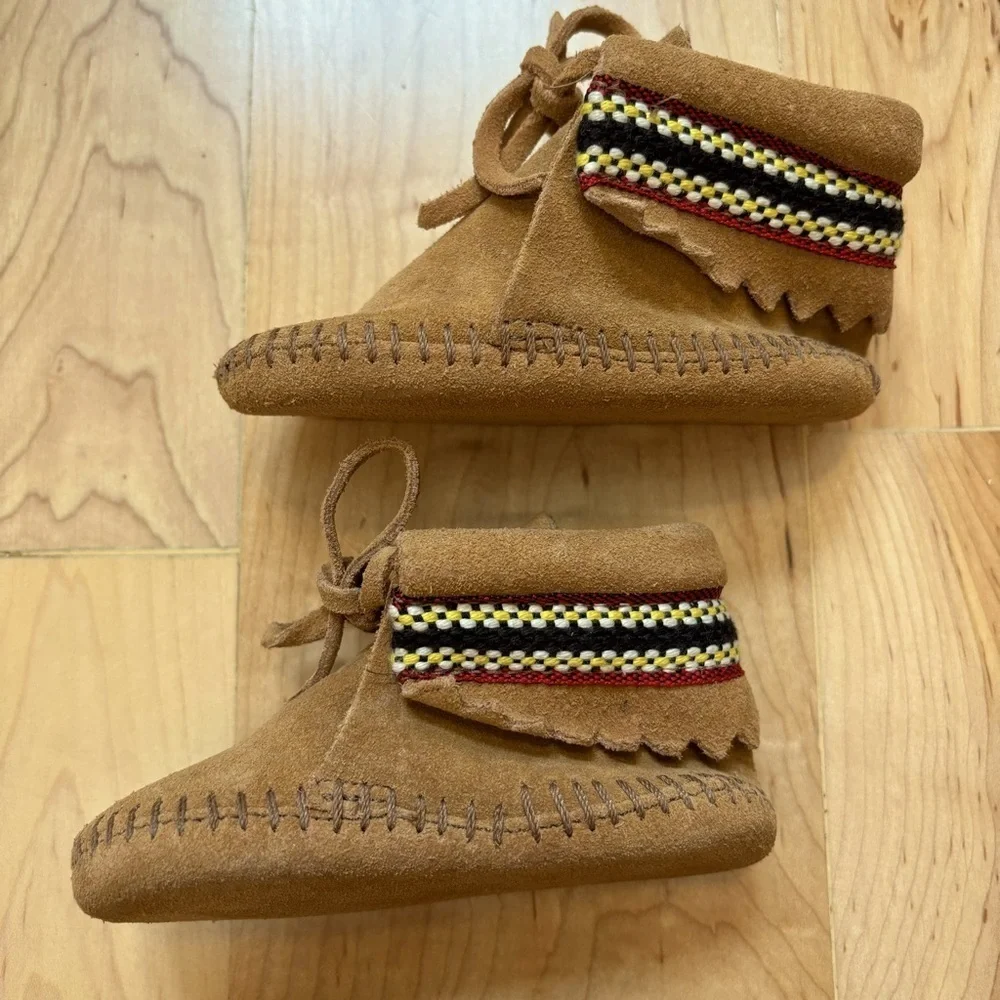 NEW Minnetonka Moccasins with Embroidered Detailing Leather Suede Braided Bootie